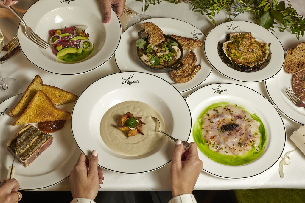 LANGANS_CHRISTMAS_24_06_250100